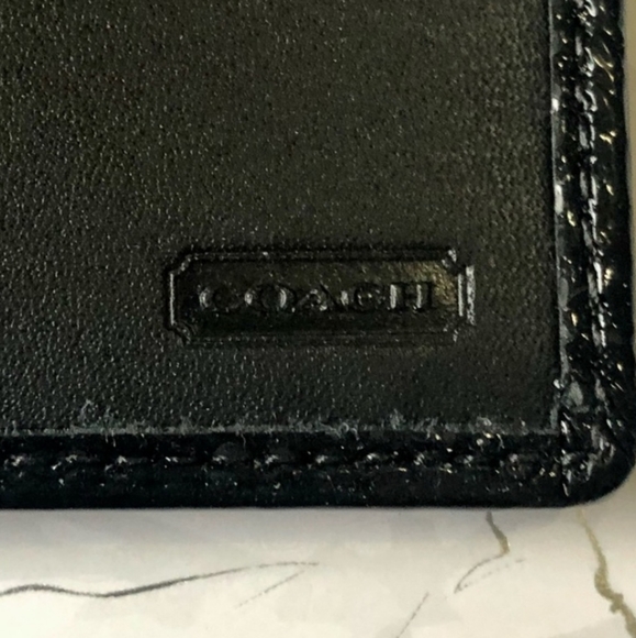 🍍 Coach Cheque Book Holder - Picture 3 of 4